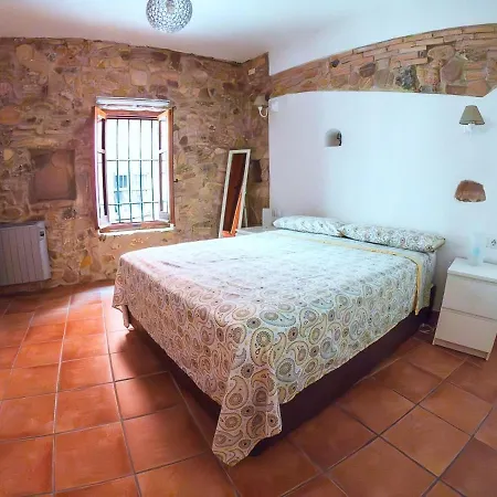 Casa De Piedra En El Casco Antiguo De * Sagunto