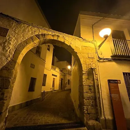 Holiday home Casa De Piedra En El Casco Antiguo De *