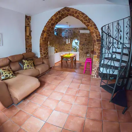 Casa De Piedra En El Casco Antiguo De Holiday home